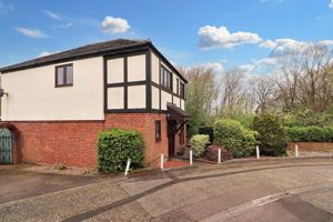 ENDEAN COURT- click for photo gallery